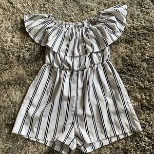 SHEIN Black and White Striped Kids One Piece